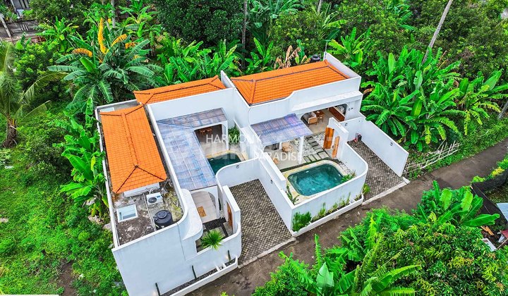 1 Plot of 2000M2 with Two Newly Built Villas, SHM in Temukus