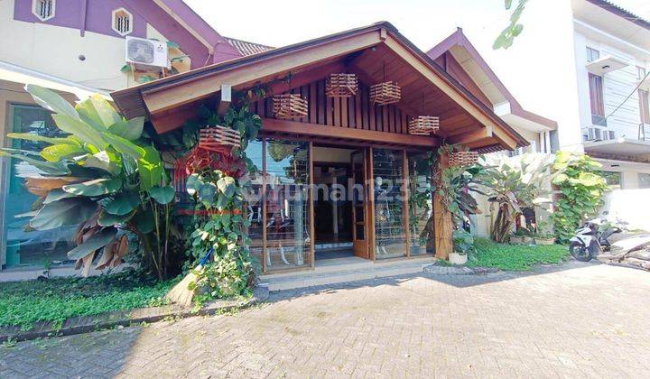 DIJUAL RUMAH PINGGIR JALAN BESAR IJEN COCOK UNTUK USAHA BUTIK ATAUPUN CAFE LOKASI DI KAWASAN GUNUNG GUNUNG KLOJEN, KOTA MALANG 1