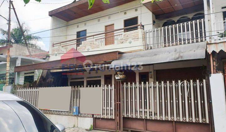 Rumah 2 lantai cocok untuk dibuat kos kos an karena  rumah nya luas dan berada di dekat kampus UB , dekat area kuliner kota malang , lokasi strategis di gunung gunung kota malang 1