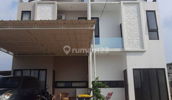 Rumah Minimalis 2 Lantai di Serpong Bsd Tangerang Selatan  2