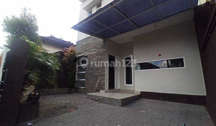 Rumah 2 Lantai di Padang Udayana JL 1