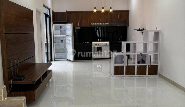 Rumah 2 Lantai di Jl Kebo Iwa RM 2