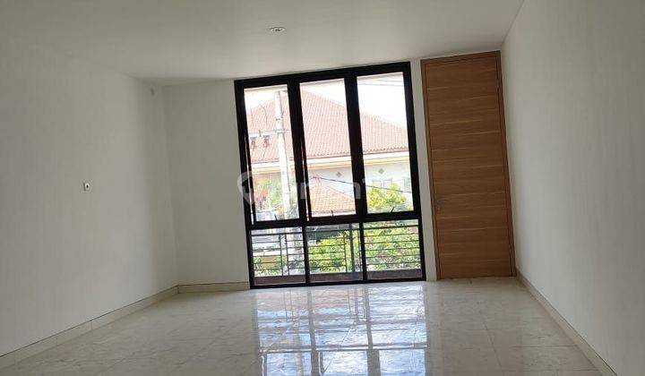 For Rent New Strategic Shophouse in Gatsu Barat AT Area 1