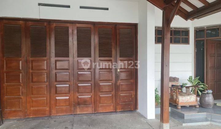 Rumah modern classic strategis di Babakan Jeruk 2