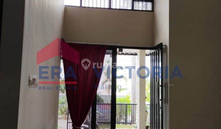 ruang tamu dijual rumah minimalis strategis di