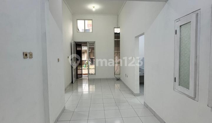 Rumah Cisauk Depan Citra Garden Serpong di Blok A8 No.16 Cluster Green View Perumahan Serpong Garden, Perumahan Serpong Garden Cluster Green View Blok A8 No.16, Cibogo, Cisauk, Tangerang, 15344, Cisauk 2