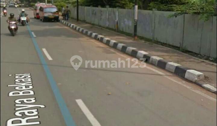 Large Land Can Build Buildings / Housing / Malls / Schools