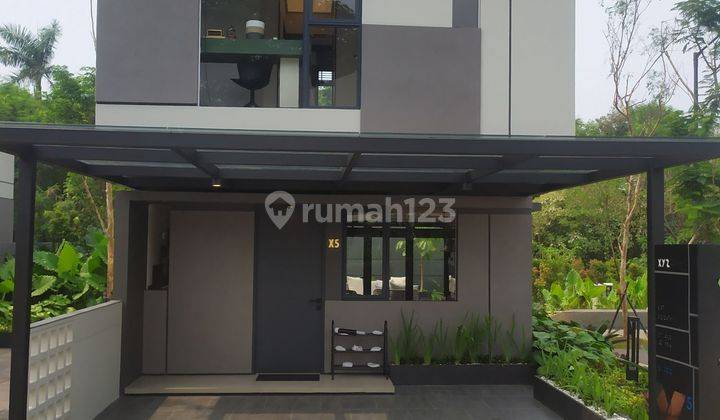 Rumah X3 2Lantai Konsep Industrial di Jl. Orange County Boulevard 1