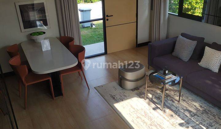 Rumah Idaman 2 Lantai  Di Jalan Orange County Boulevard 2