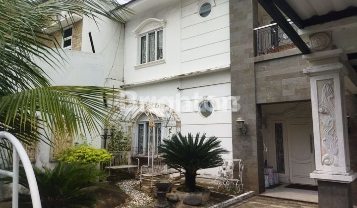 Rumah Cantik Strategis di Karang Tengah Tangerang