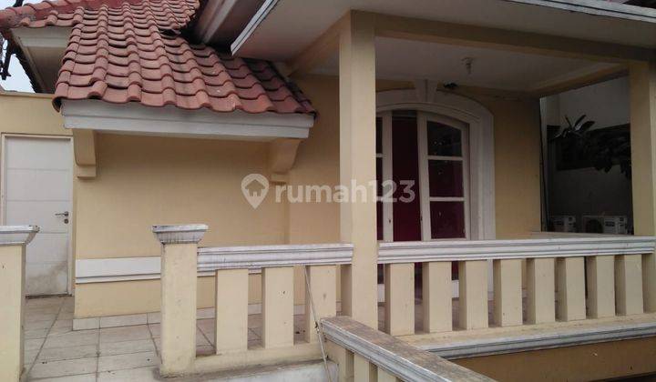 Rumah Dalam Komplek di Kota Wisata Cibubur 2