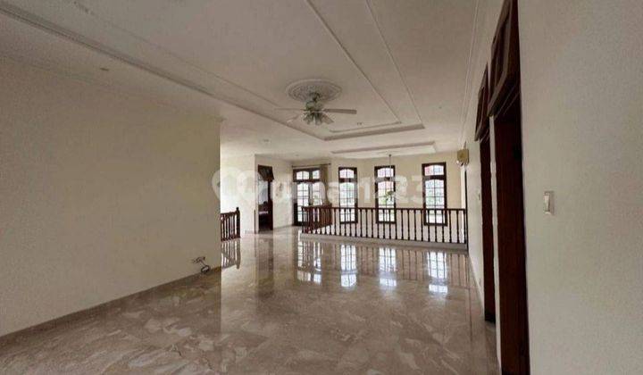 Disewakan Rumah Hook 2 lantai Dalam Perumahan Pondok Indah Jaksel
 2