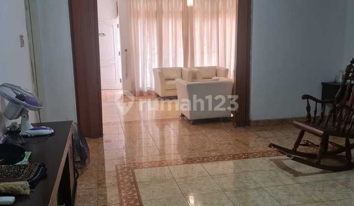 For Sale House in Elite Residential Complex South Jakarta. 2