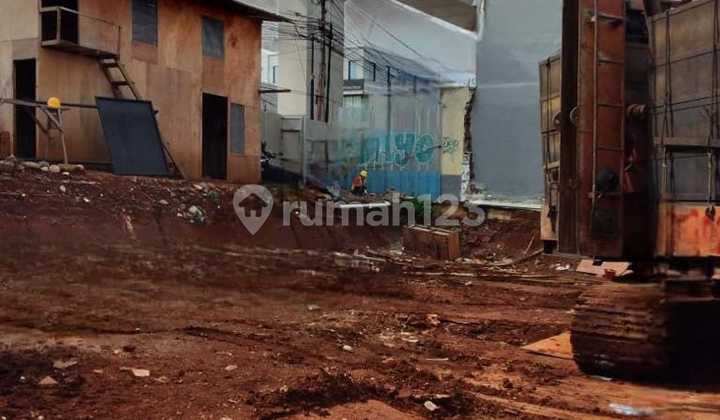 For Rent: 500m2 Large Land Ready to Build, Located on Fatmawati Main Road, South Jakarta