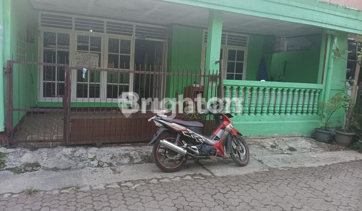 RUMAH STRATEGIS DAN ASRI