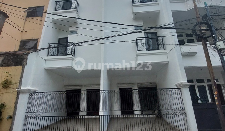 Dijual Rumah Baru 100% di Pluit Karang Molek Jakarta Utara