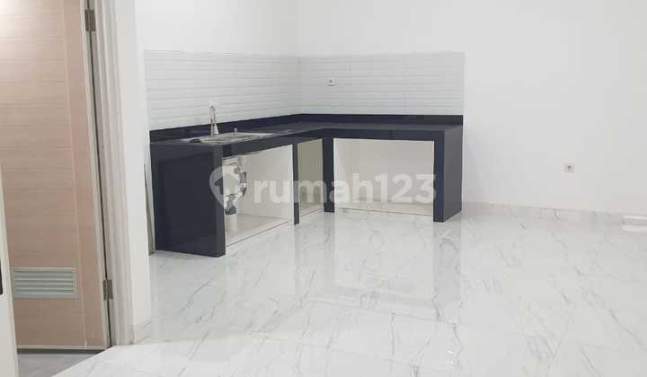 Dijual Rumah Baru 100% di Pluit Karang Molek Jakarta Utara 2