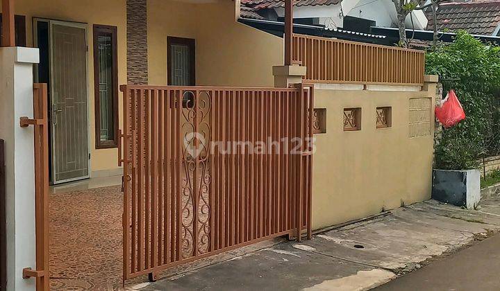 Rumah Rapih Bagus. Tengah Kota Bsd City. 2 Lantai. Semi Furnished. 1