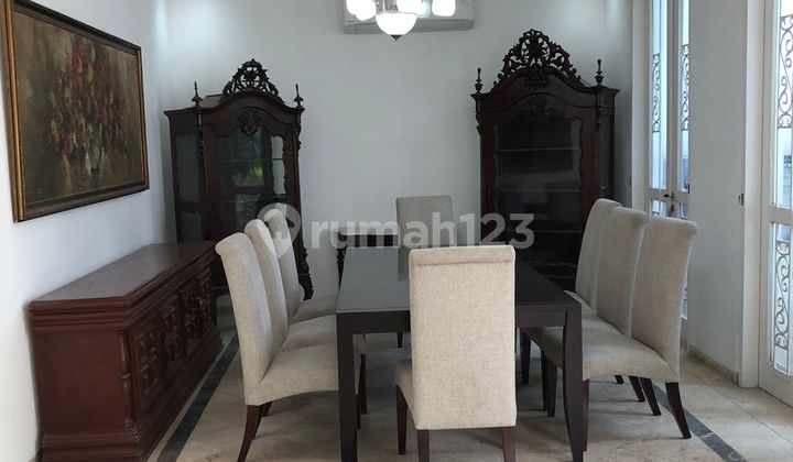 2-Story House in Kemang, South Jakarta, Strategic Location, Negotiable 2-Story House in Kemang, South Jakarta, Strategic Location, Negotiable