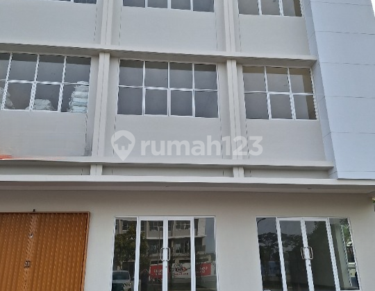 Ruko Calico Square Paramount Petals Hadap Boulevard Strategis