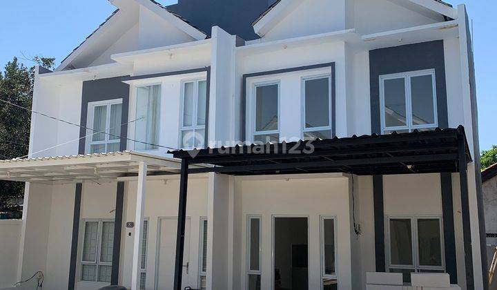 Rumah 2 Lantai Baru Semi Furnished SHM di Bsd 1