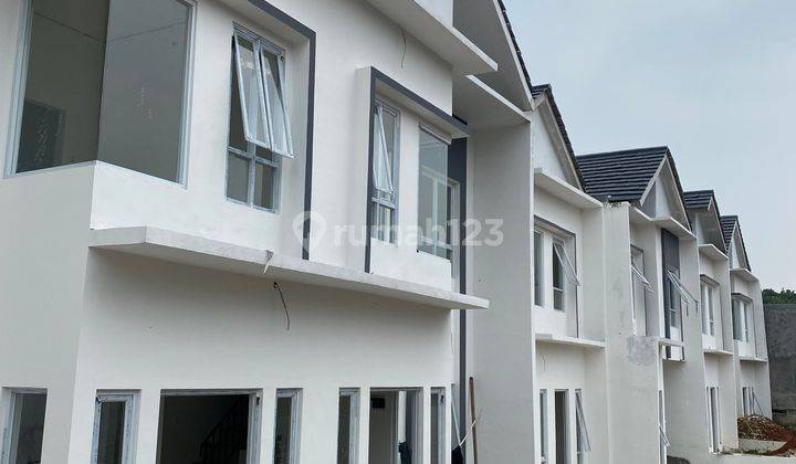 Rumah 2 Lantai Baru Semi Furnished SHM di Bsd 2