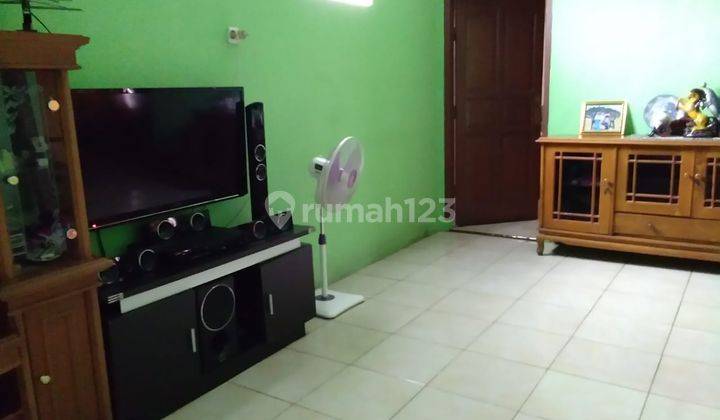 Rumah 2 Lantai Siap Huni di Cipondoh Tangerang Strategis Nego  2