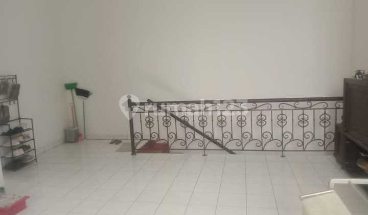 Rumah Siap Huni di Kebon Jeruk Jakarta Barat Strategis Nego  2