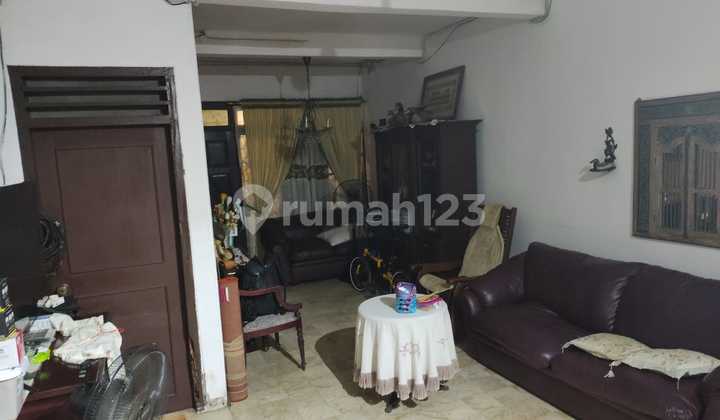 Rumah Hunian di Kembang Abadi Puri Indah Jakarta Barat Strategis