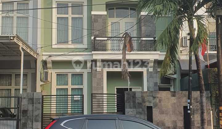 House in Taman Semanan Indah Strategic Location Negotiable 1