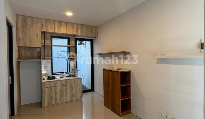 Rumah di Cluster Casco Citra Garden Puri Jakarta Barat Strategis