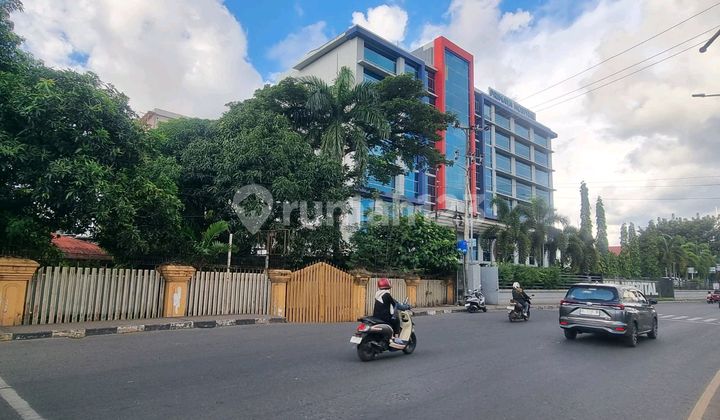 Rumah 1 Lantai Tengah Kota Makassar Kawasan Bisnis 1