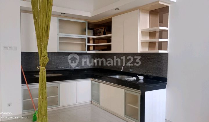Rumah Cantik Minimalis Modern 2 Lantai Tengah Kota Makassar 2