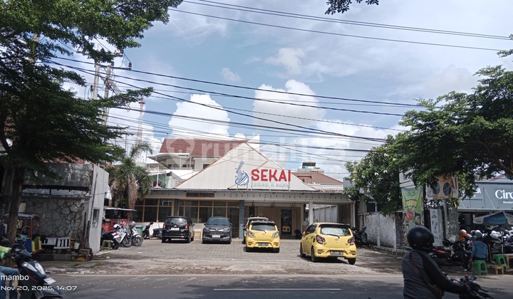 Downtown Makassar Office Building and Business Center