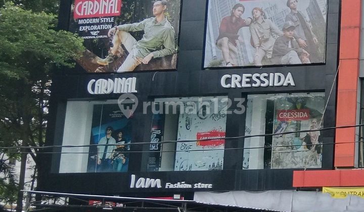 3-Story Commercial Shop House in Perintis Kemerdekaan Area 2