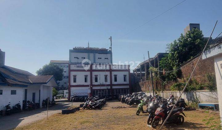 Gedung Kampus dan Kantor Perintis Kemerdekaan 1