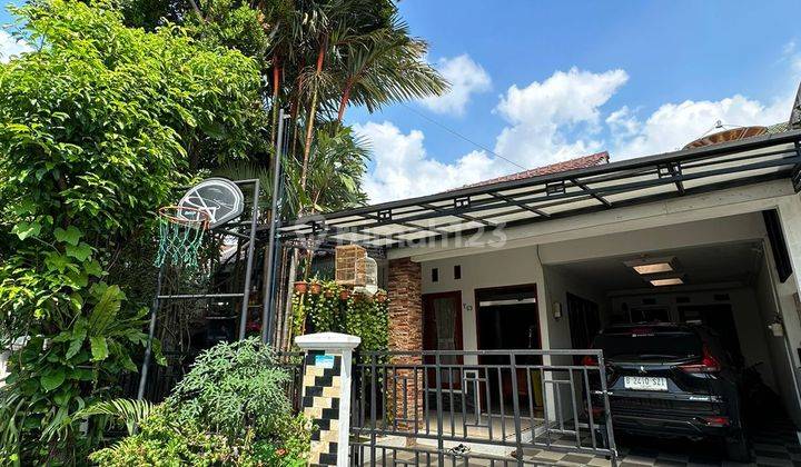 Di Jual Rumah Cantik, Terawat Rapih Dan Asri Di Kemang Pratama  1