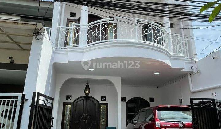 Rumah Full Furnish 3 Lantai, Lokasi Strategis Cempaka Putih  1