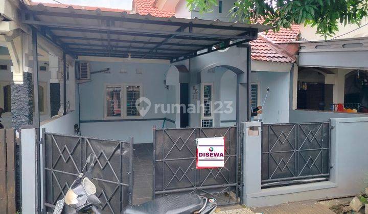 Rumah Rapih Bersih Siap Huni, Perumahan Depan Mall Galaxy, Bekasi 2