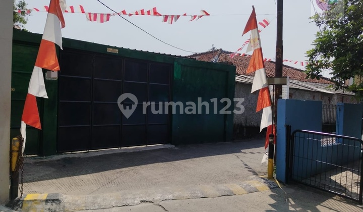 Dijual Bangunan (Gudang) Workshop Furniture di Pondok Pekayon