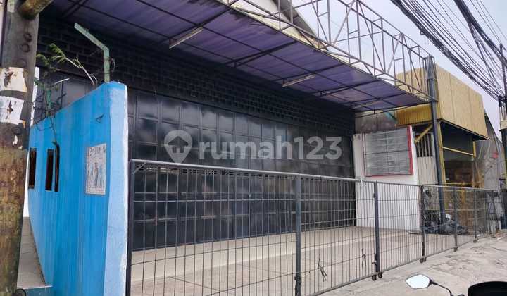 Gudang Ex Showroom, Jalan Raya Sultan Agung, Medan Satria Bekasi Gudang Ex Showroom, Jalan Raya Sultan Agung, Medan Satria Bekasi