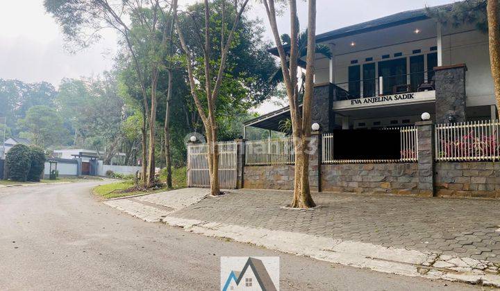 Villa Mewah Halaman Luas Dalam Komplek Triniti Area Bandung Barat 2