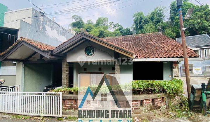 Rumah Tua Hook Dalam Komplek Sariwangi Kabupaten Bandung Barat 1