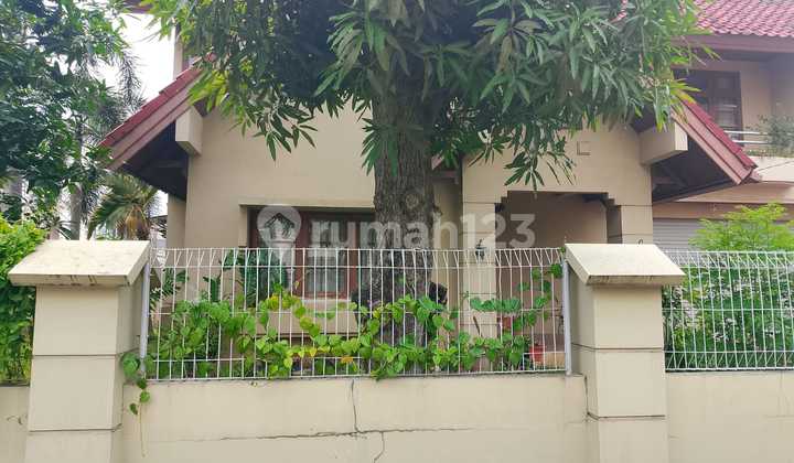 Rumah di Pluit Utara Posisi Hoek Lokasi Strategis Nego 