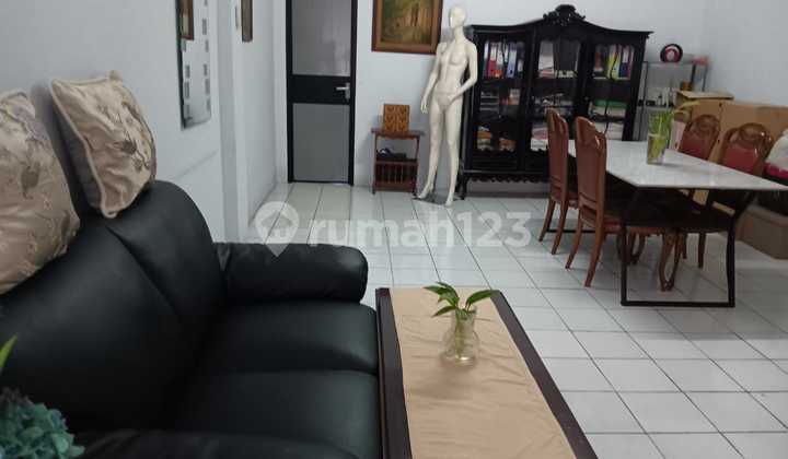 Ruko 3 Lantai di Jelmabar Jakarta Barat Strategis Nego 