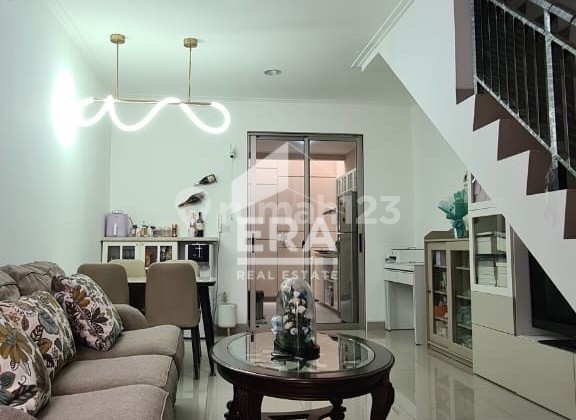 Dijual Cepat Rumah Siap Huni di Pik 2.. Dekat Indomaret Ada Club House