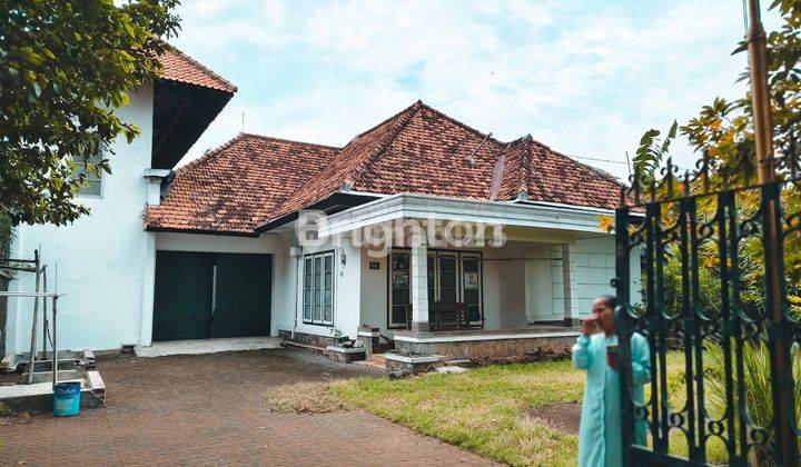 Rumah dengan tanah luas  Kesambi Cirebon 1