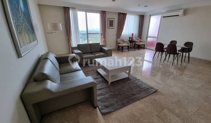 Green View Apartment 2 Bedroom, Golf View, Pet Friendly , Nyaman dan Siap Huni, Pondok Indah Jakarta Selatan