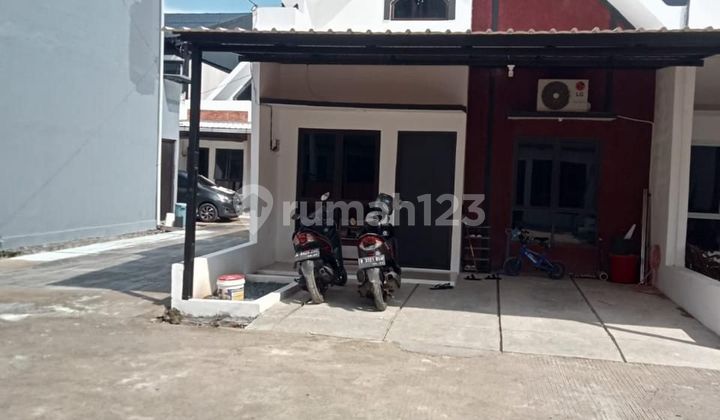 Rumah minimalis di pusat kota Depok a