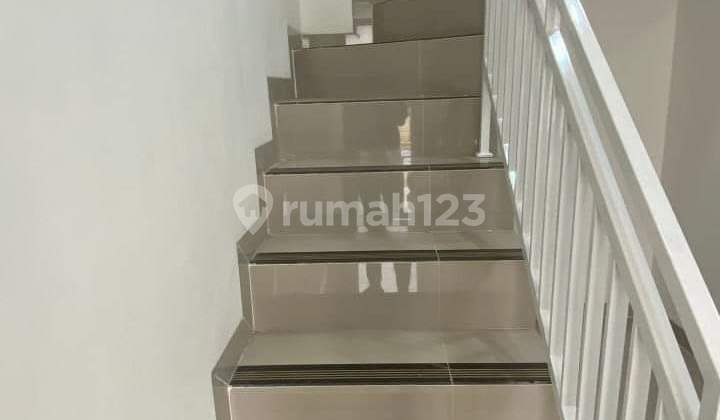 Rumah Mewah 2 Lantai Di Jalan Citayam Depok 2